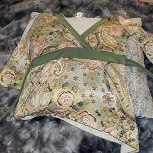 La Kohaki Size Medium Shirt